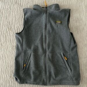 L.L. Bean fleece vest size L tall